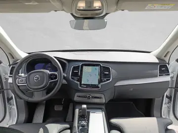 XC90 Diesel AWD Plus Bright Pano 36