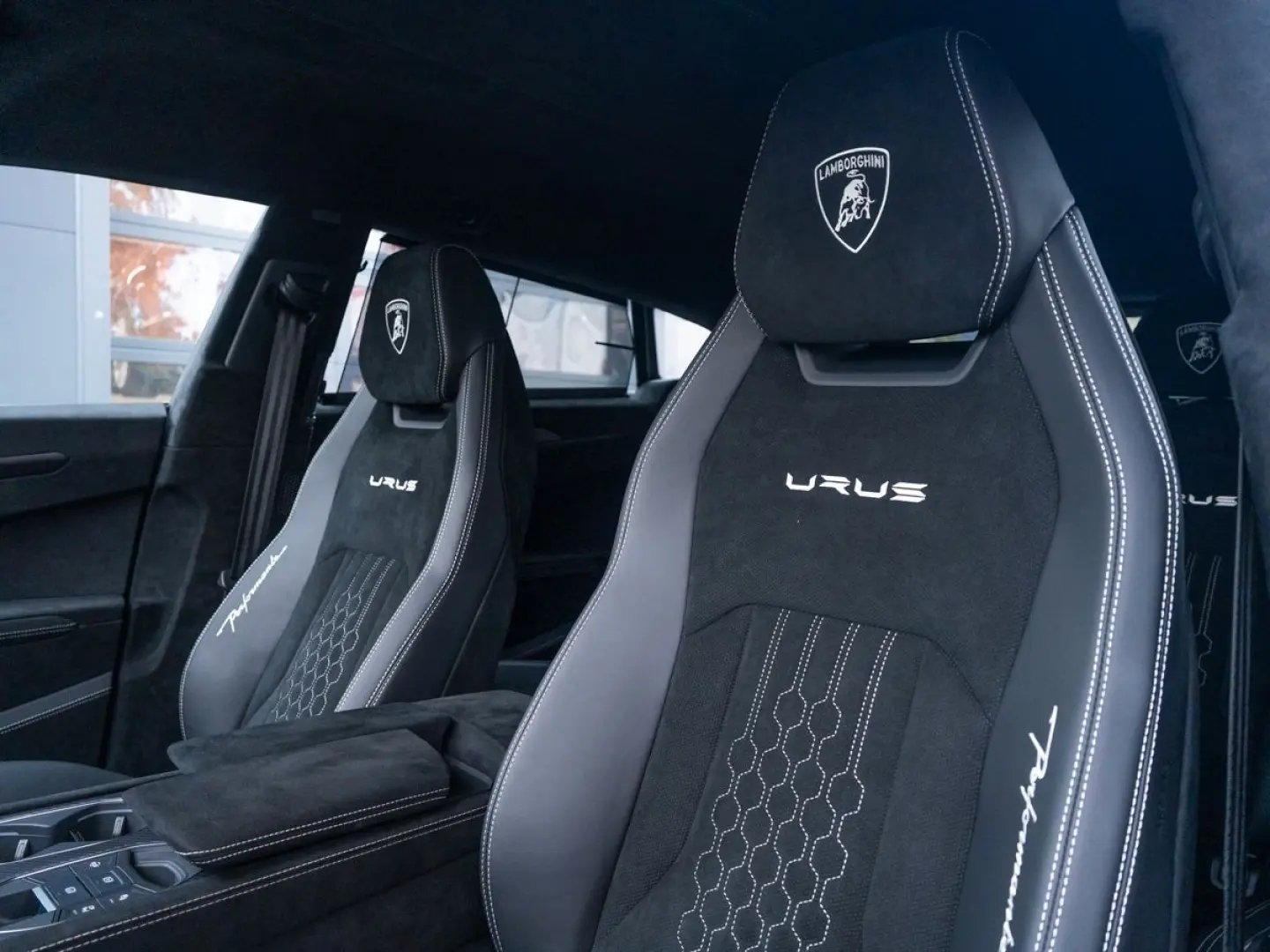 Urus Performante   Carbon   Lamborghini Nürnberg