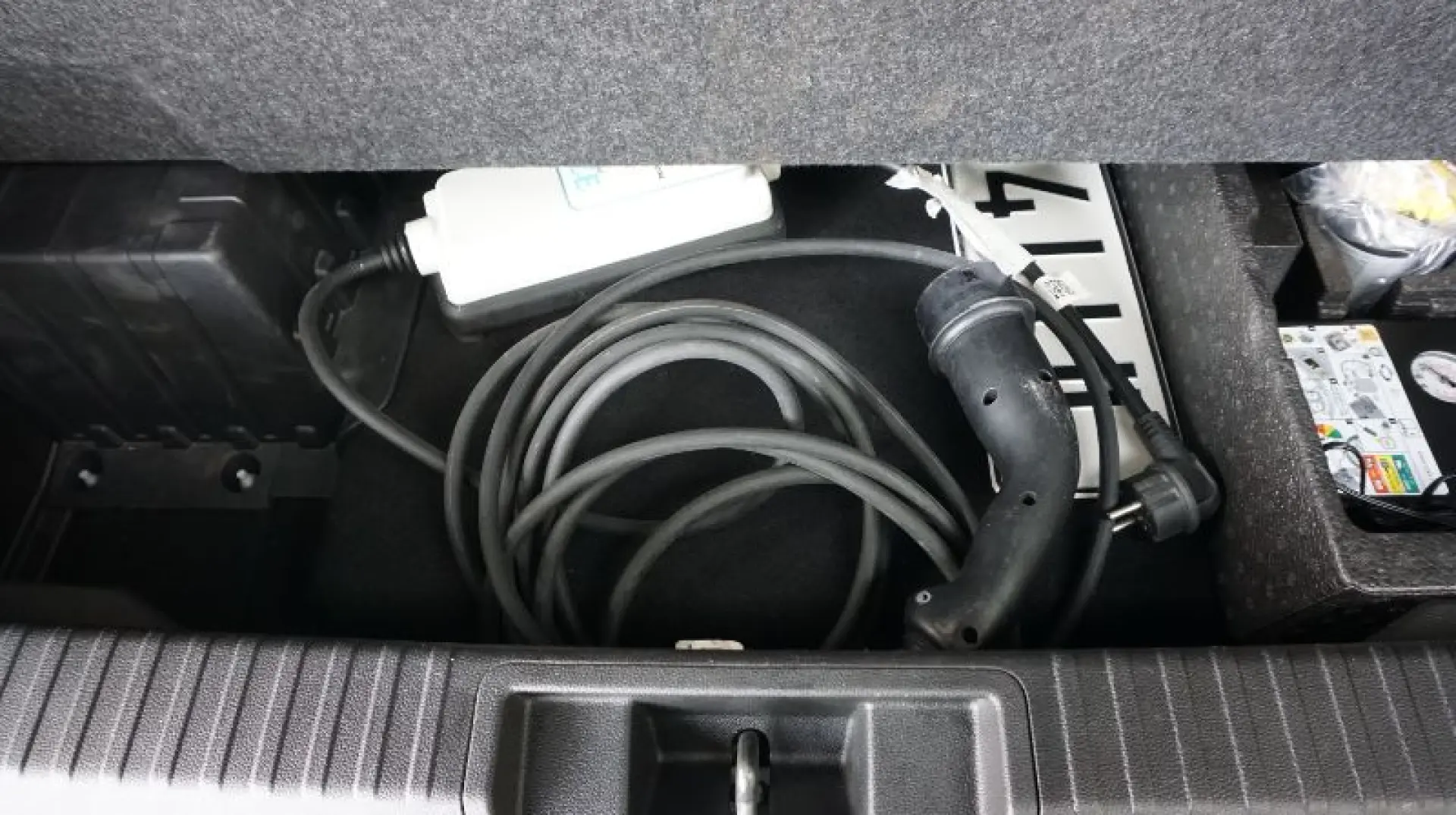 RENAULT CAPTUR 1.6 E-Tech 160CP Intens Plug-In