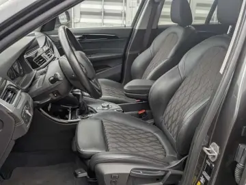 X1 xDrive25e xLine