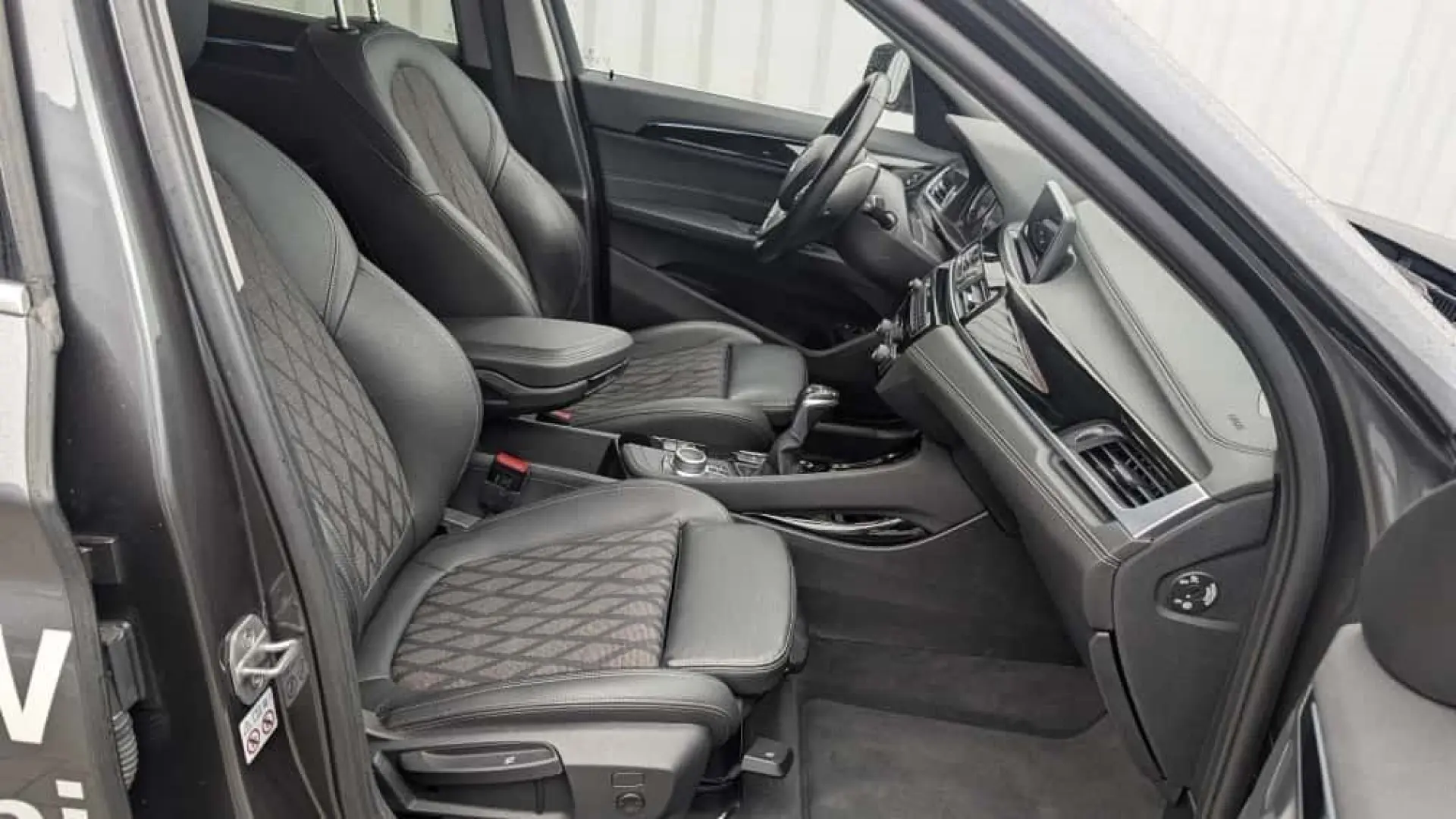 X1 xDrive25e xLine