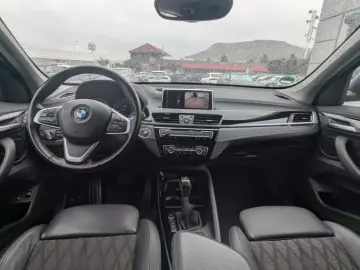X1 xDrive25e xLine