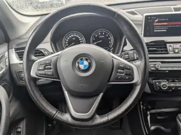 X1 xDrive25e xLine