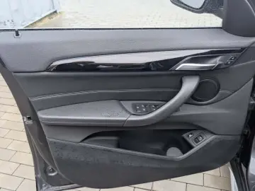 X1 xDrive25e xLine