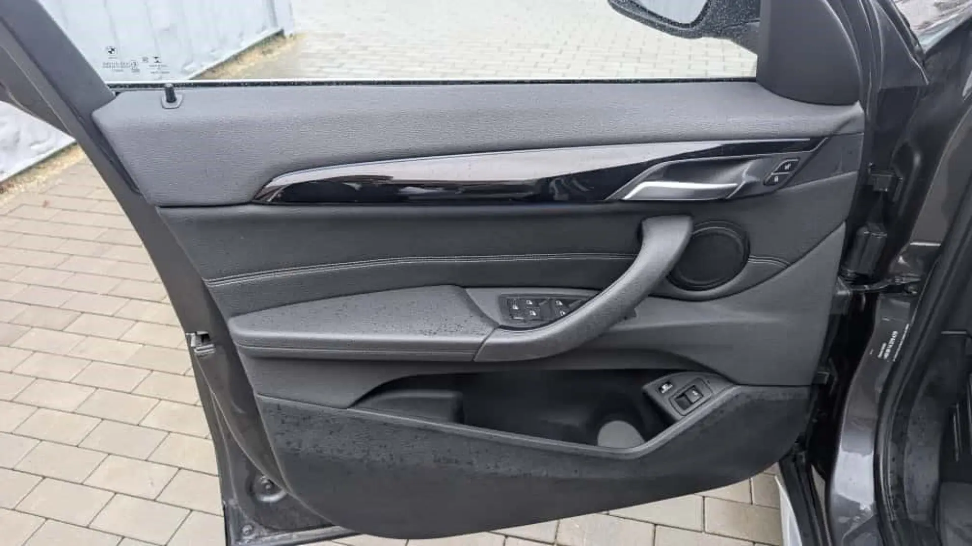 X1 xDrive25e xLine