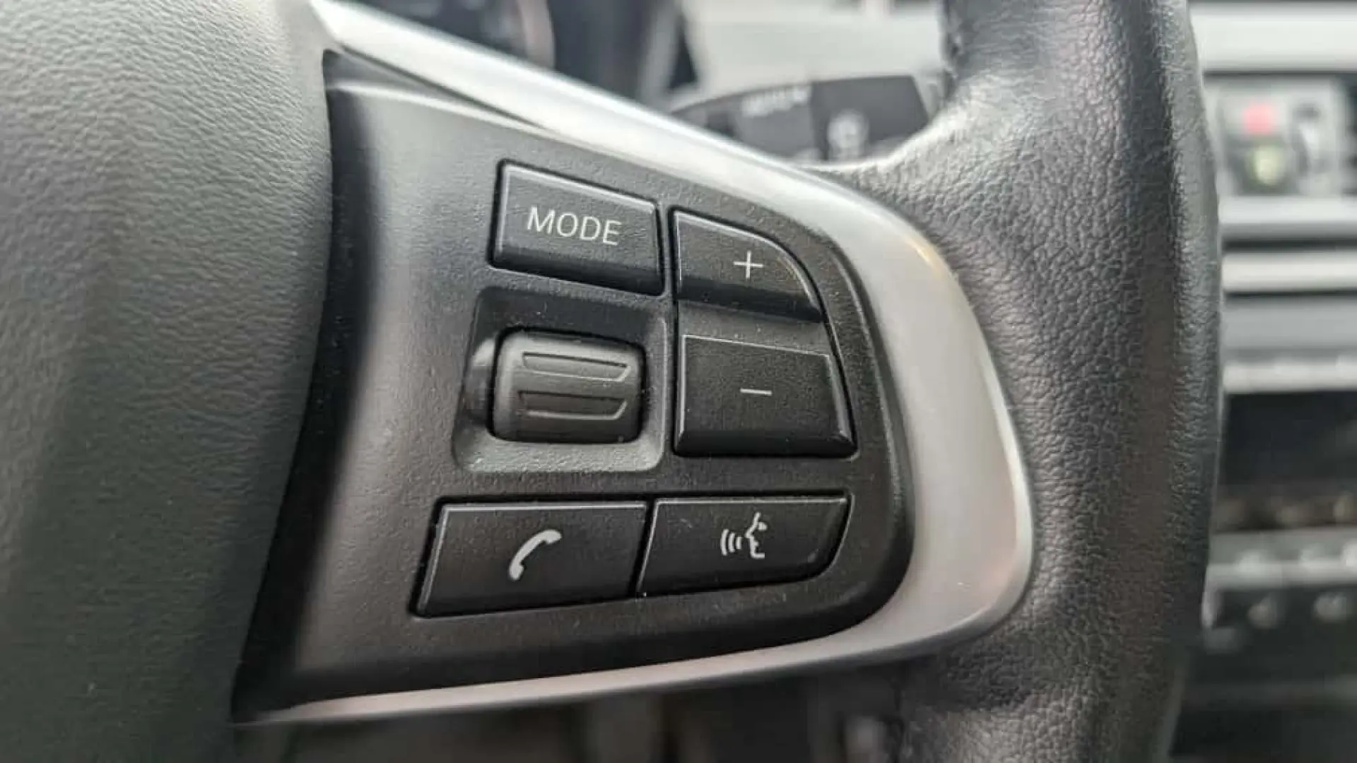 X1 xDrive25e xLine