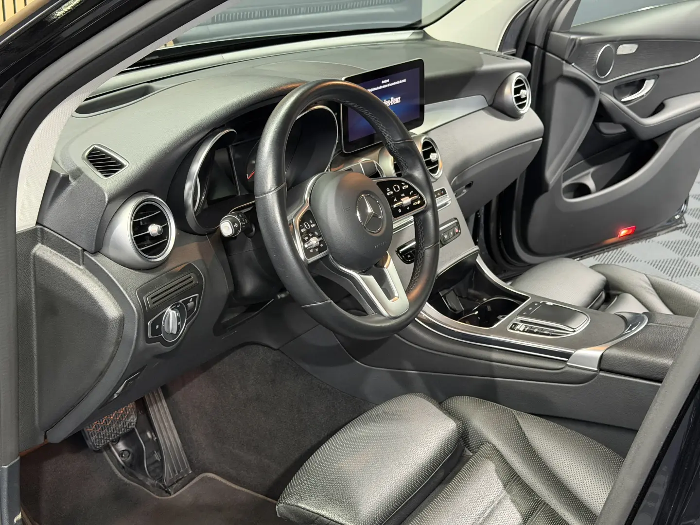 Mercedes-Benz GLC 300 de 4Matic 9G-TRONIC