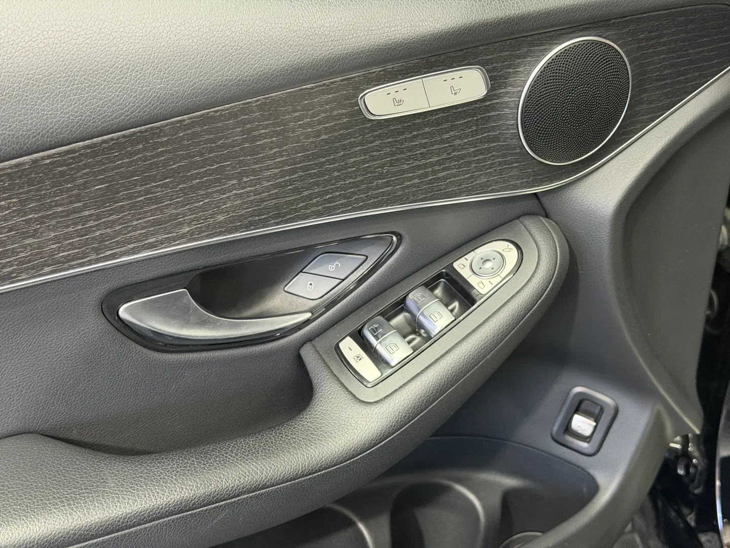 Mercedes-Benz GLC 300 de 4Matic 9G-TRONIC