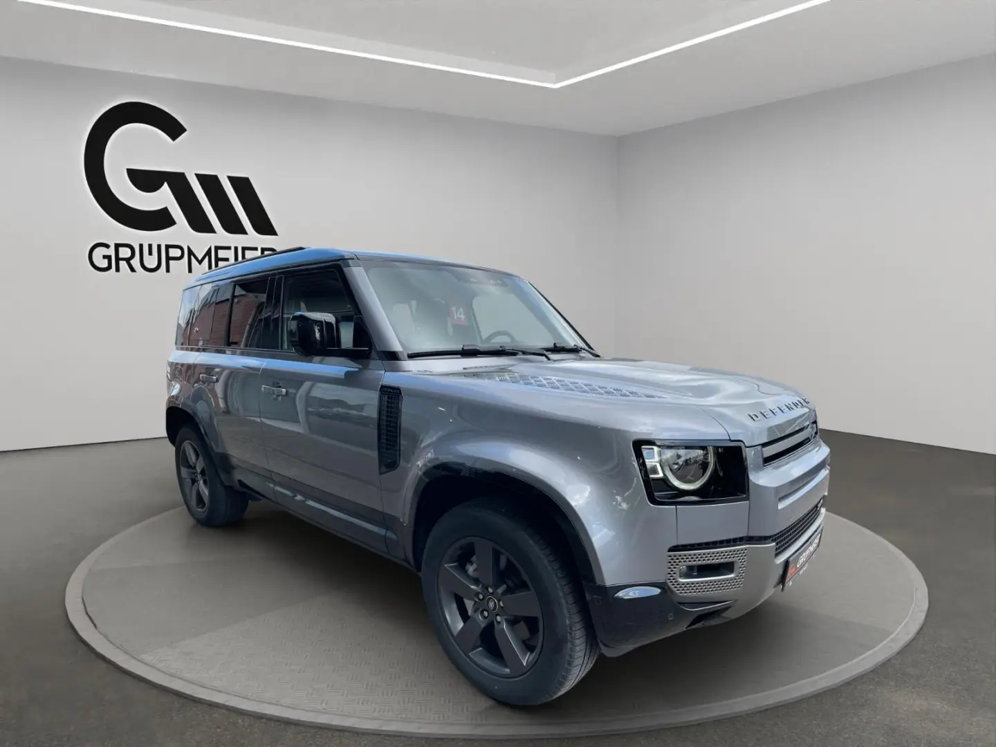 Land Rover Defender P400e Plug-in Hybrid 110