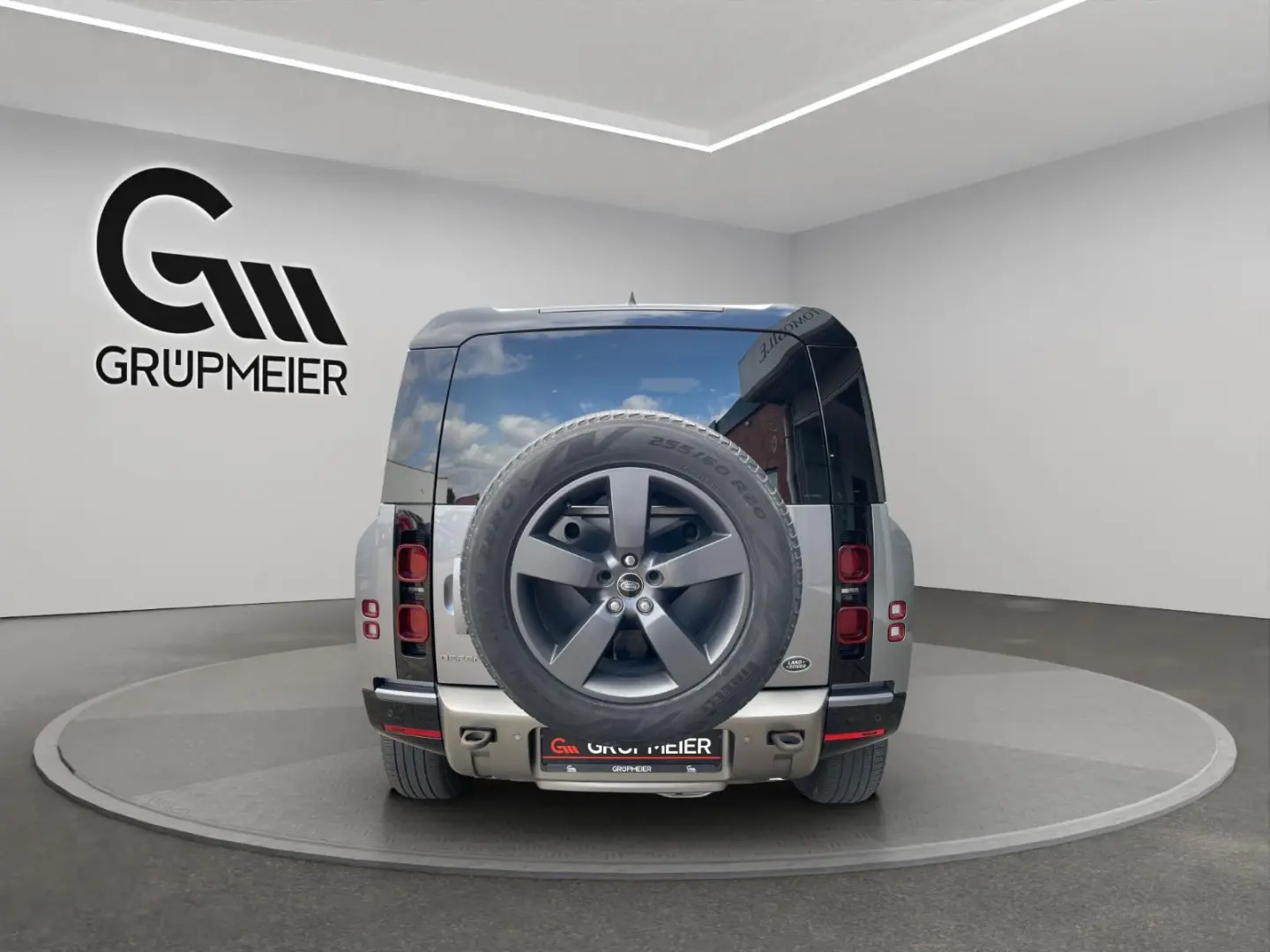 Land Rover Defender P400e Plug-in Hybrid 110