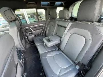 Land Rover Defender P400e Plug-in Hybrid 110