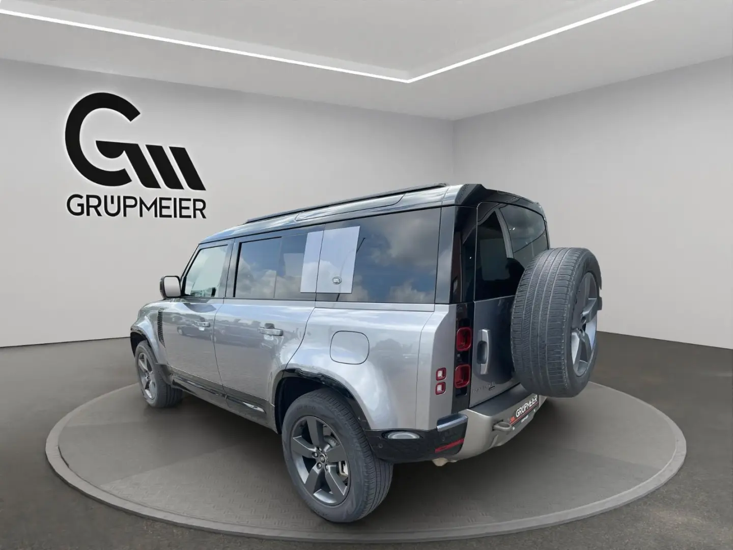 Land Rover Defender P400e Plug-in Hybrid 110