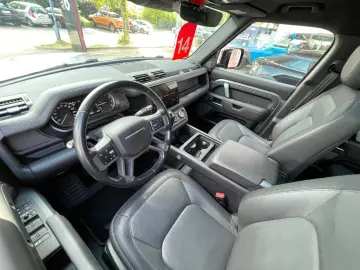 Land Rover Defender P400e Plug-in Hybrid 110