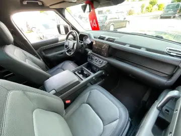 Land Rover Defender P400e Plug-in Hybrid 110