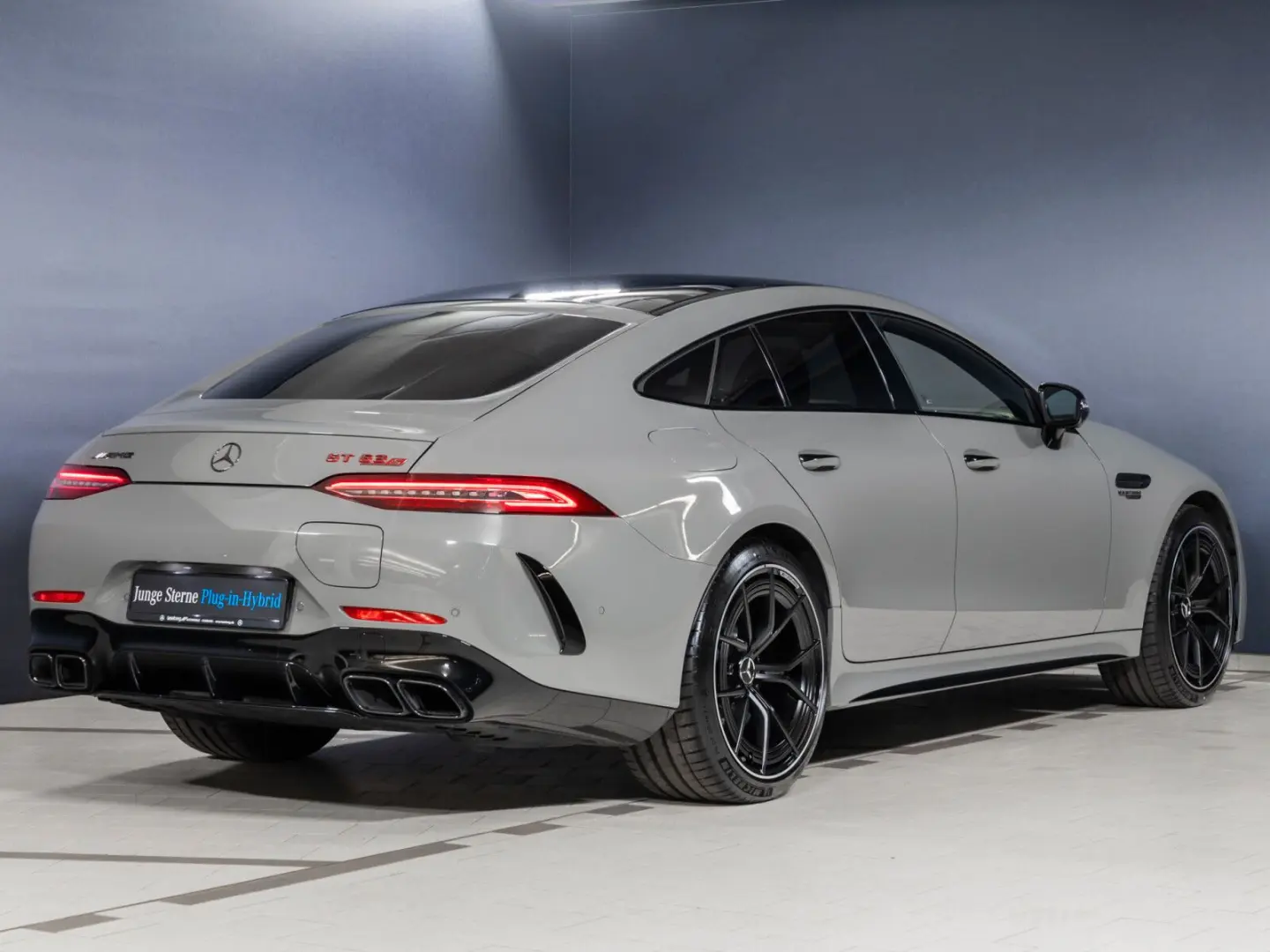 AMG GT 63 S E Performance Multibeam Distro Pano