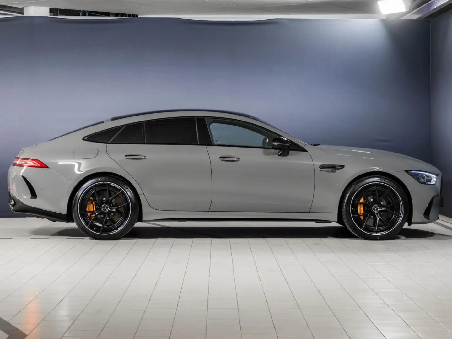 AMG GT 63 S E Performance Multibeam Distro Pano