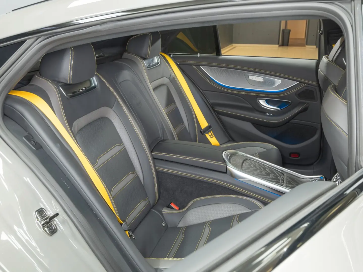 AMG GT 63 S E Performance Multibeam Distro Pano