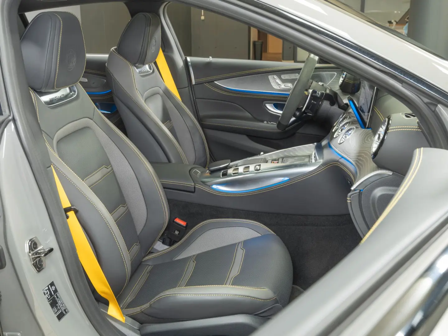 AMG GT 63 S E Performance Multibeam Distro Pano
