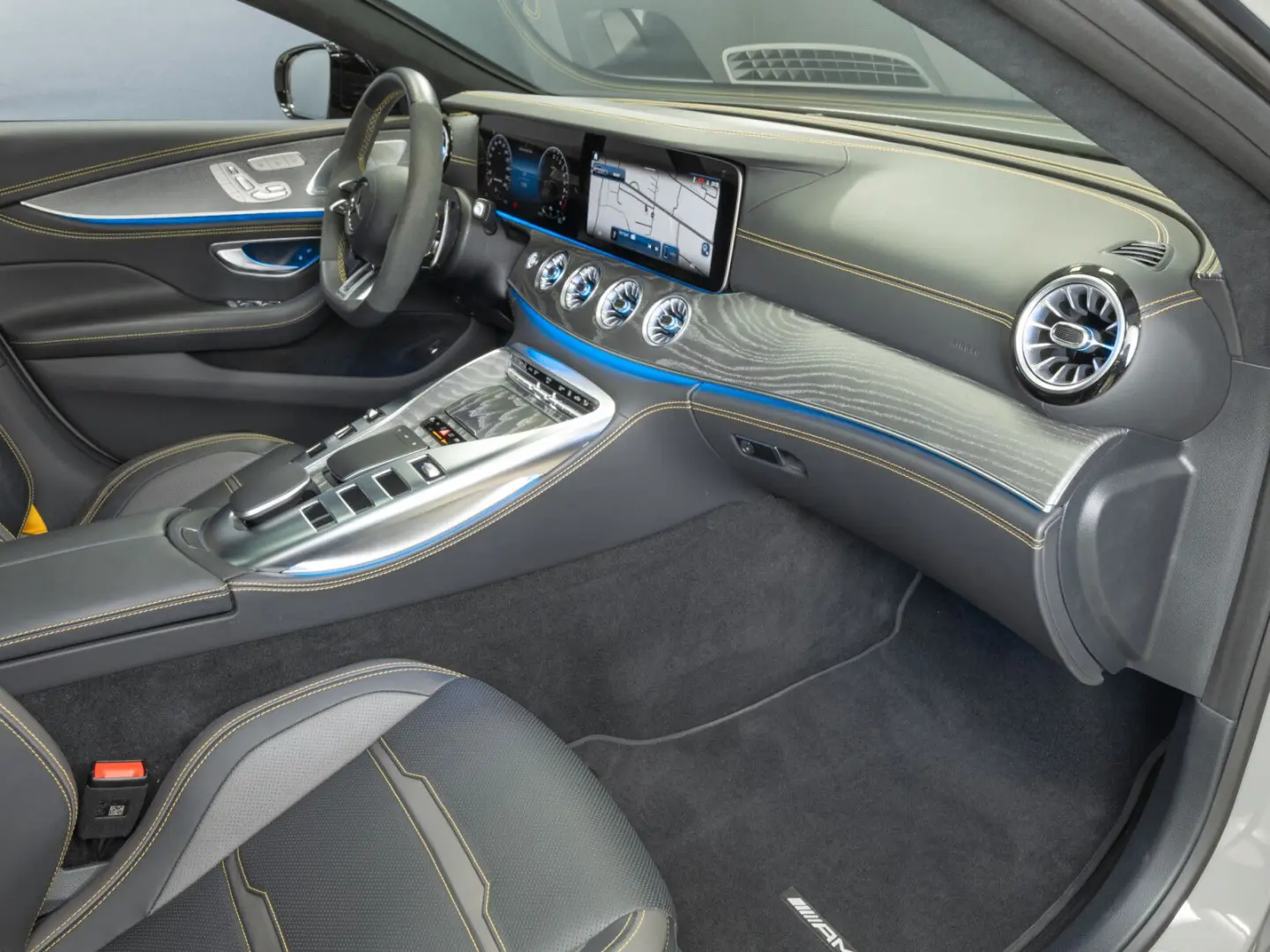 AMG GT 63 S E Performance Multibeam Distro Pano