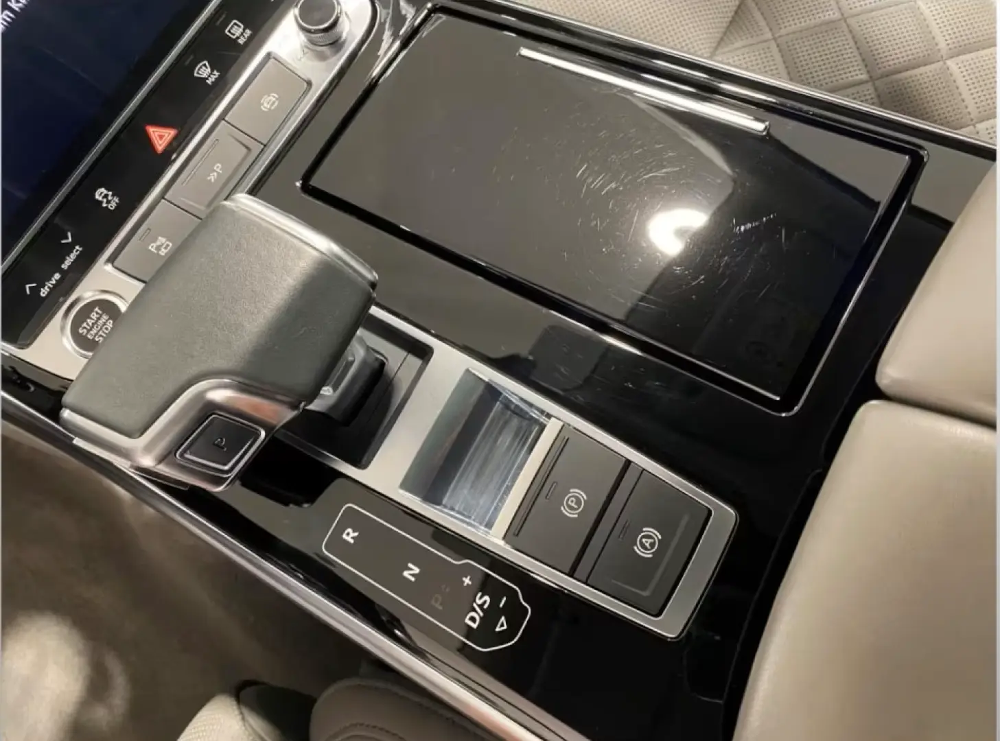 Audi A8 50 TDI quattro S-Line HuD Pano