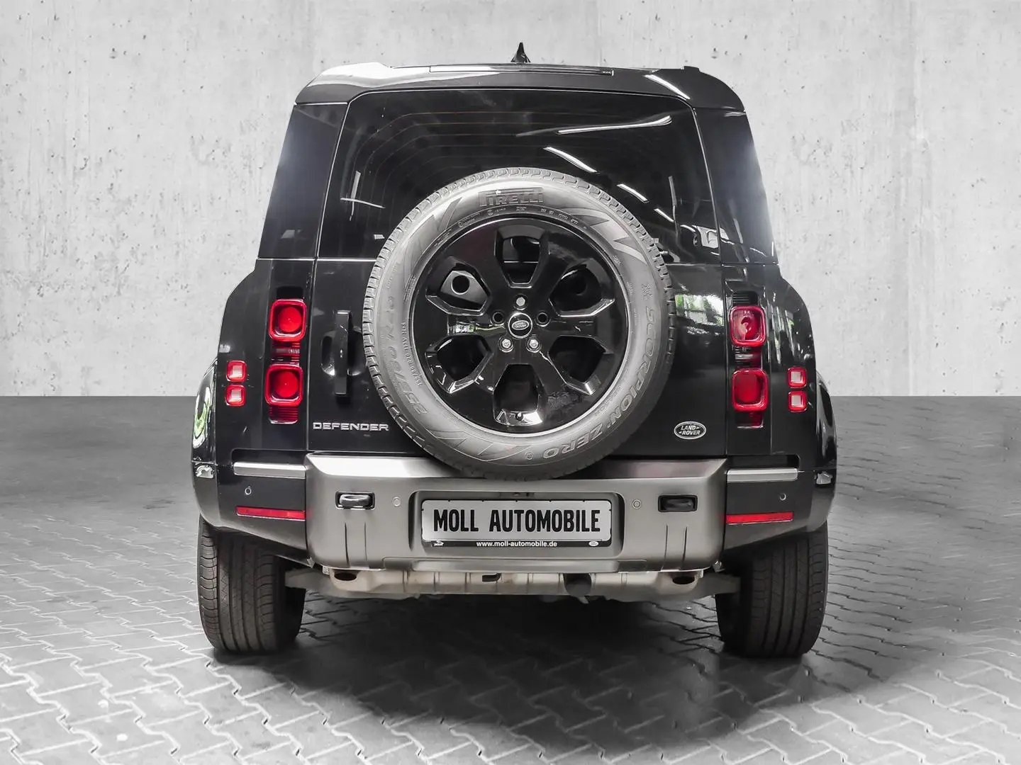 Land Rover Defender 110 X-Dynamic SE P400