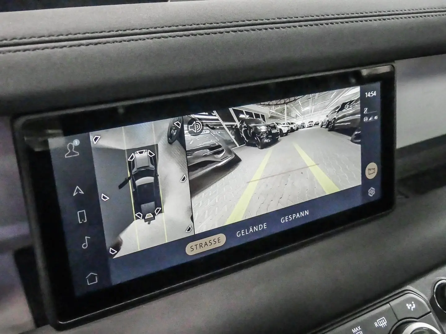 Land Rover Defender 110 X-Dynamic SE P400