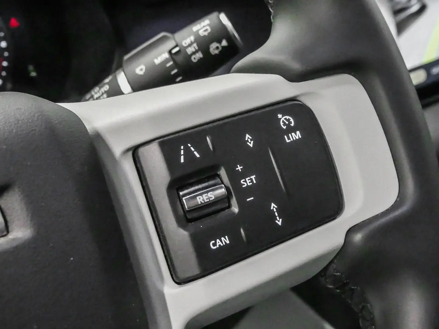 Land Rover Defender 110 X-Dynamic SE P400