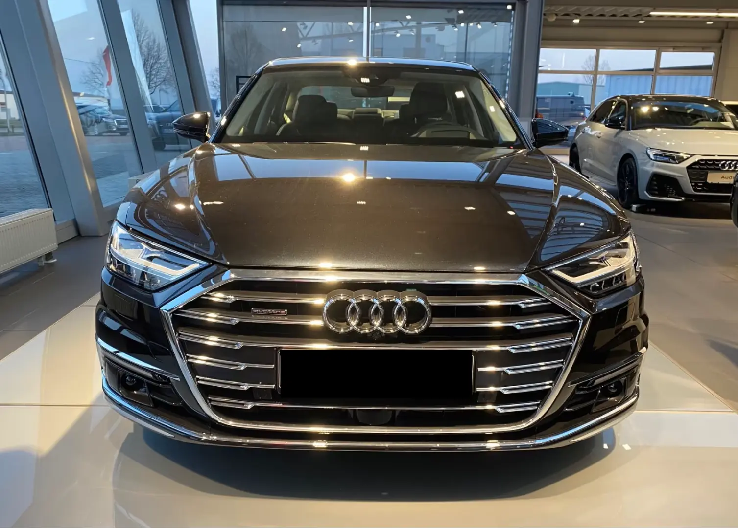 Audi A8 60 TFSI și quattro HUD LASER AHK