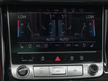 Audi A8 Lang 60 TFSIe Q RSR PANO LM20 BuO