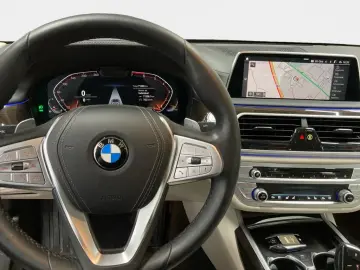 750i xDrive Innovation Executive Drive Pro Laser
