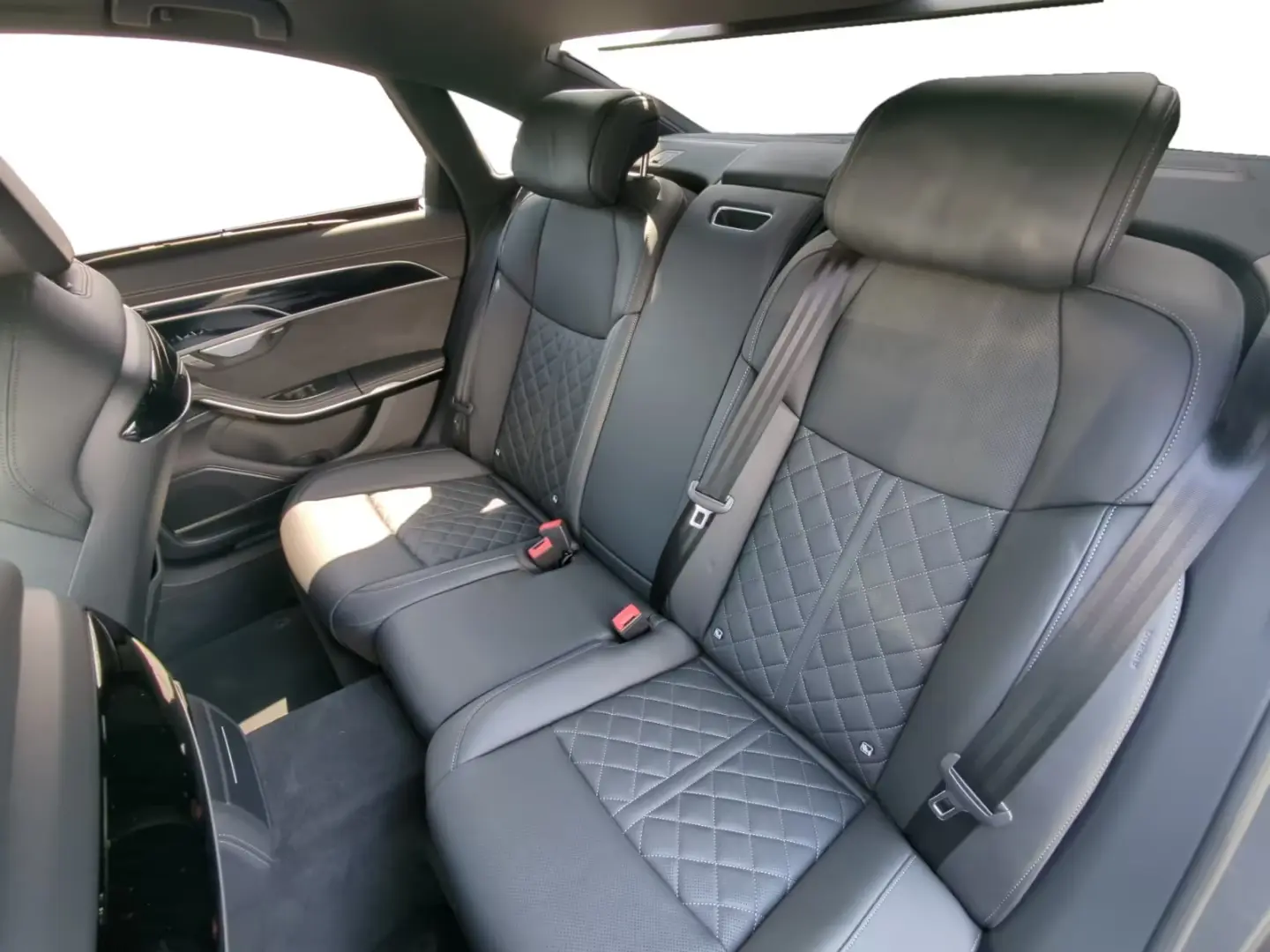 Audi A8 S line 50 TDI quattro PANO B&O