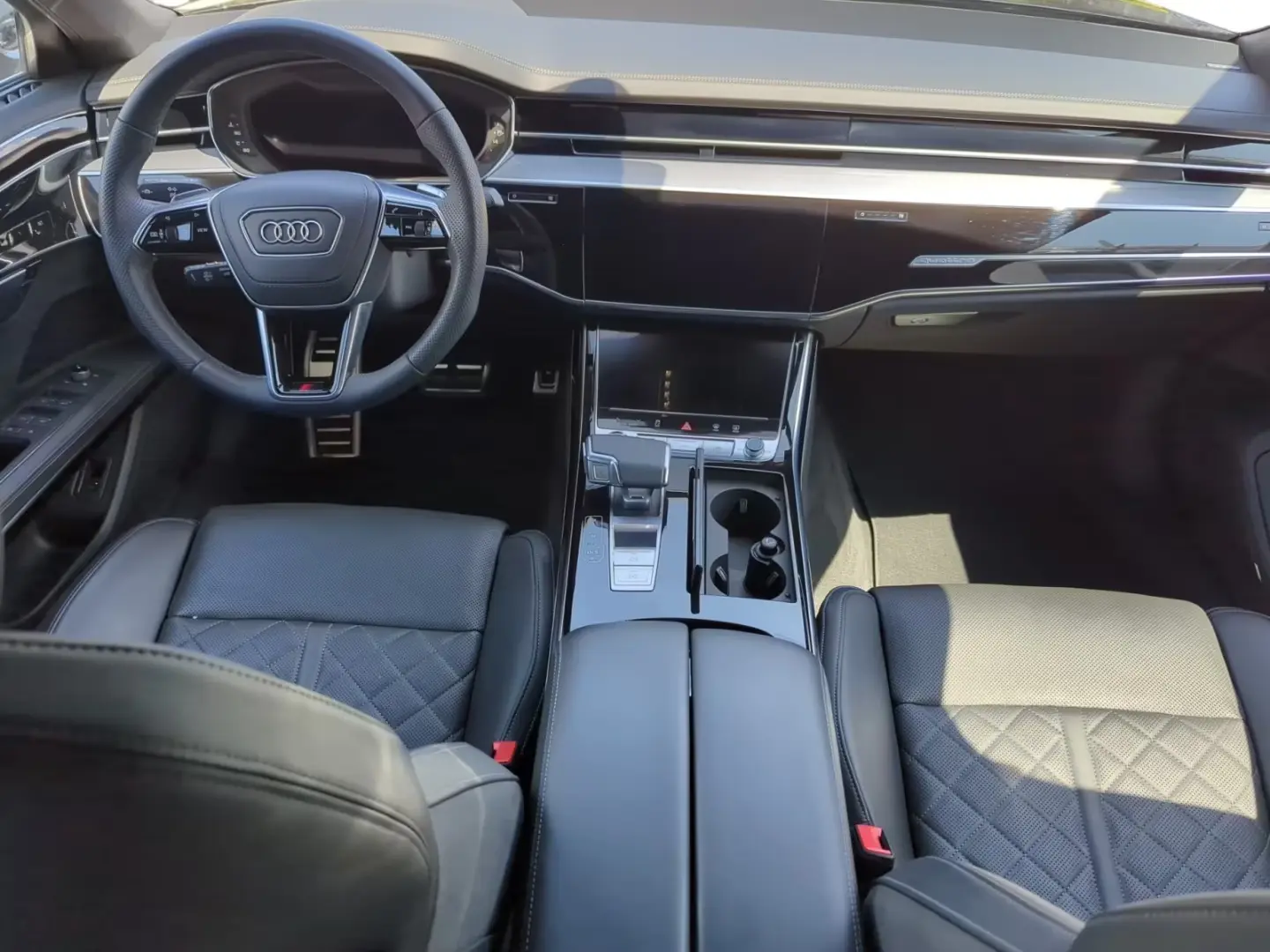 Audi A8 S line 50 TDI quattro PANO B&O