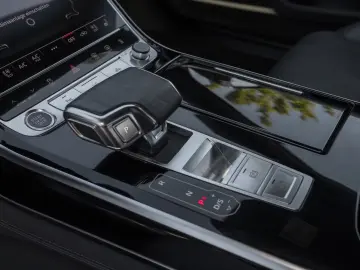 Audi A8 55 TFSI Q MASSAGE HD MATRIX LED