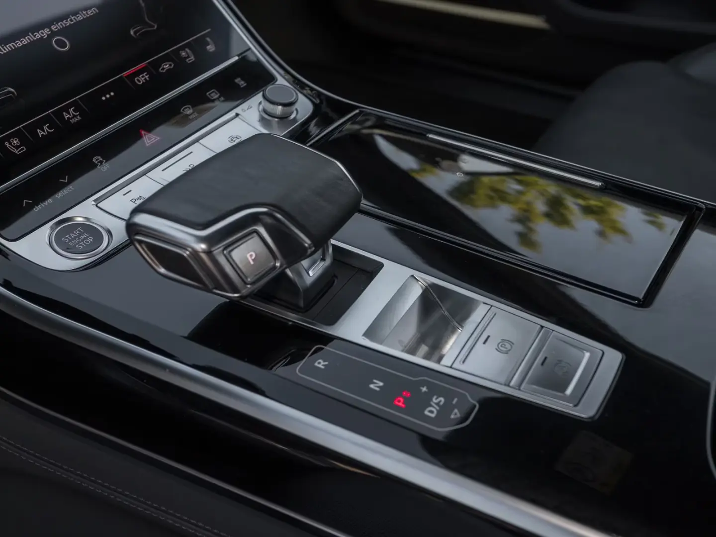 Audi A8 55 TFSI Q MASSAGE HD MATRIX LED