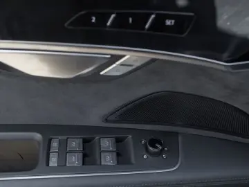 Audi A8 55 TFSI Q MASSAGE HD MATRIX LED