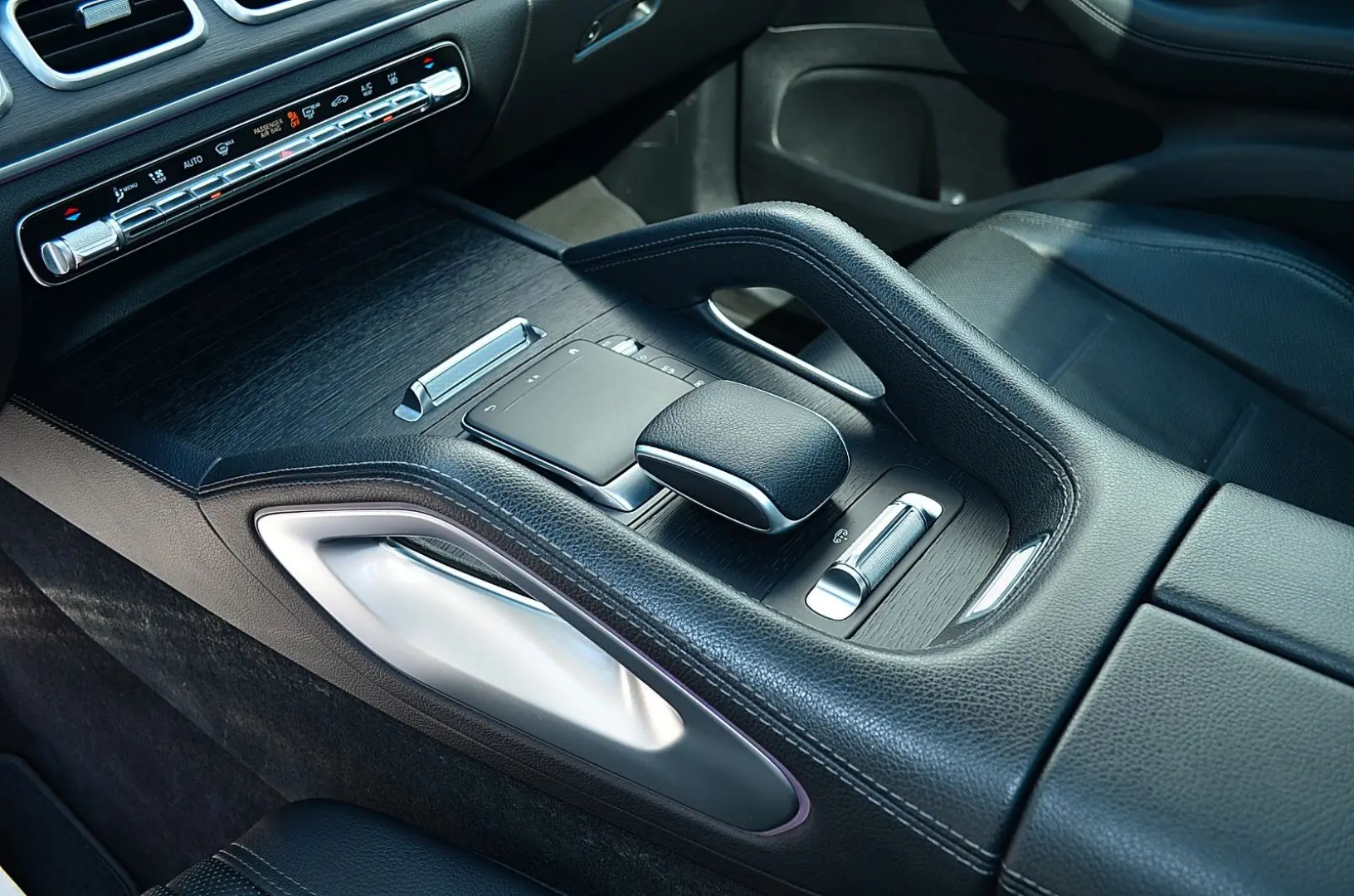 GLE 350e 4M AMG line Night HUP Pano 360  KEY