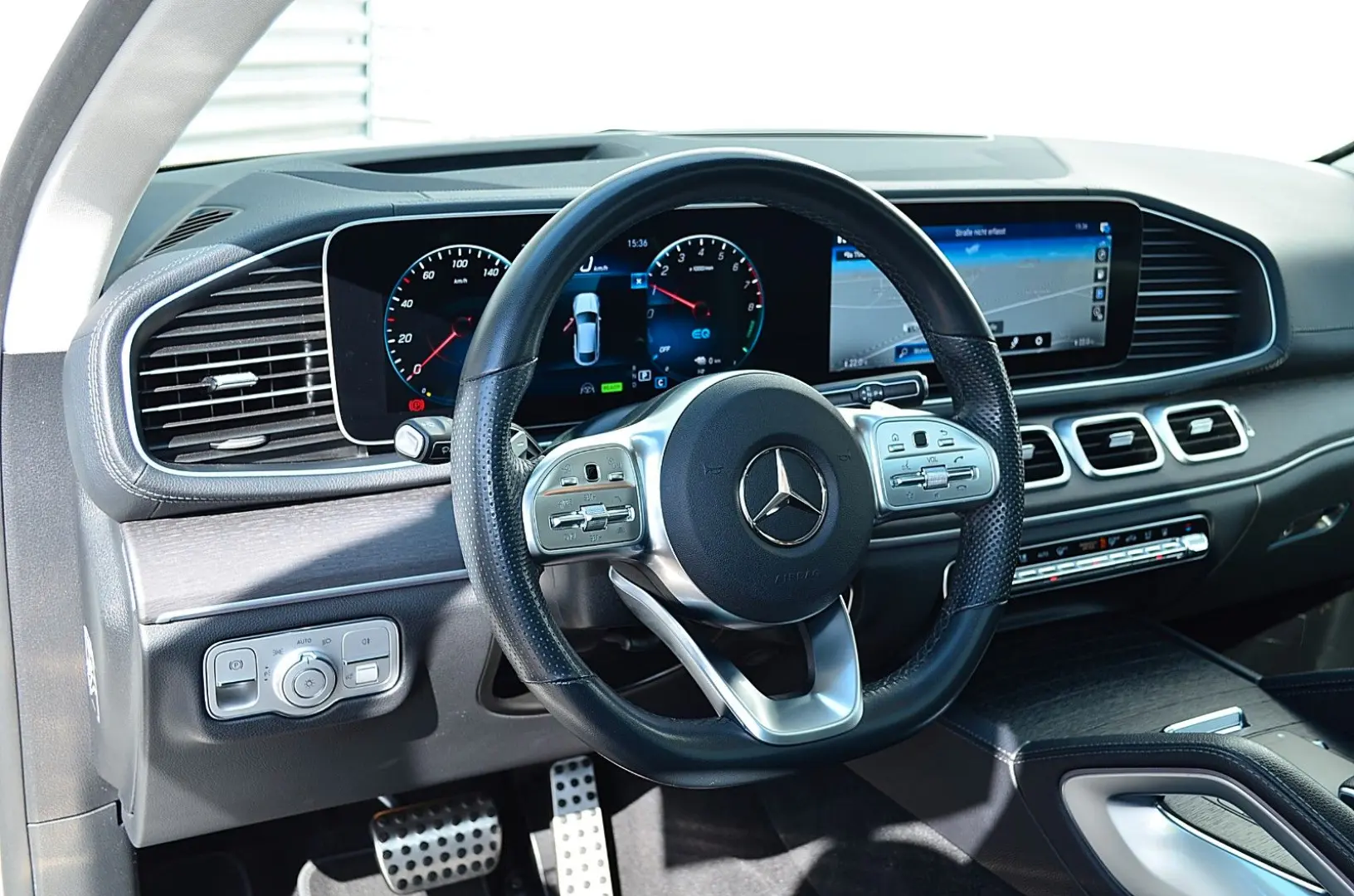 GLE 350e 4M AMG line Night HUP Pano 360  KEY