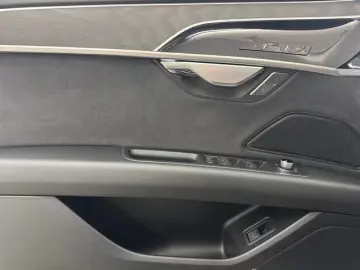 Audi A8 50TDI quattro CAMERĂ STANDH HUD