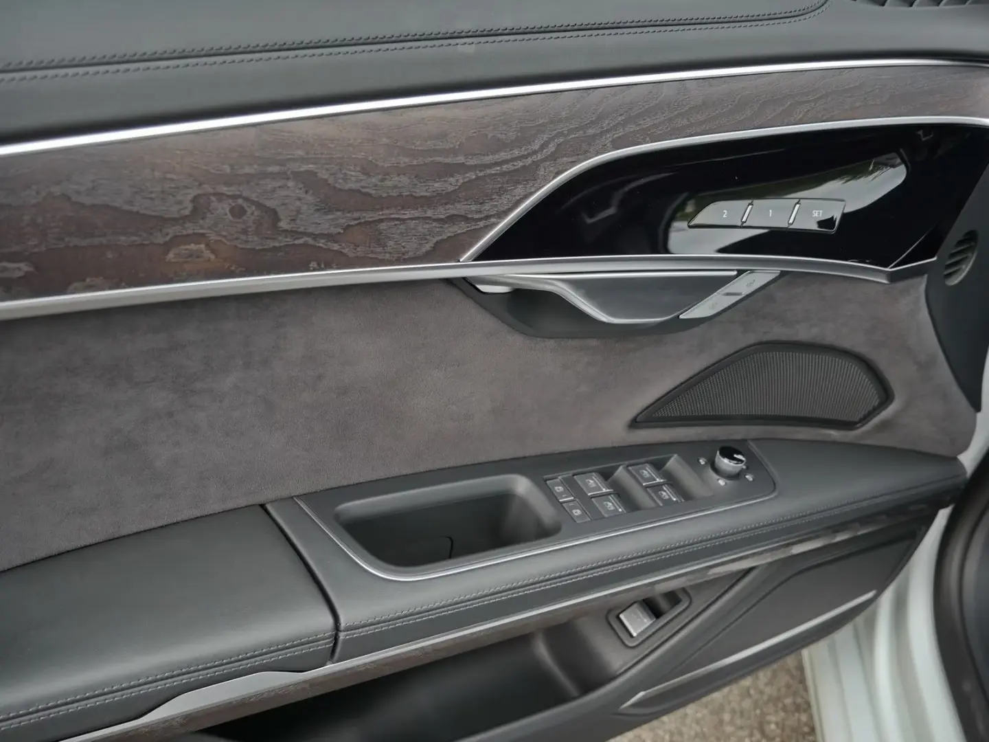 Audi A8 50 TDI quattro Stand Air Nacht