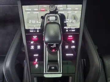 Cayenne KLIMA NAVI LED HUD PANO KEYLESS CAMERA