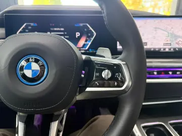 BMW Seria 7 750e xDrive AT PHEV00