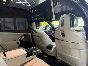 BMW Seria 7 750e xDrive AT PHEV00