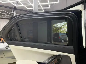 BMW Seria 7 750e xDrive AT PHEV00