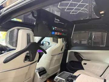 BMW Seria 7 750e xDrive AT PHEV00