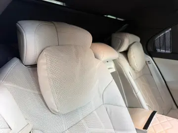 BMW Seria 7 750e xDrive AT PHEV00