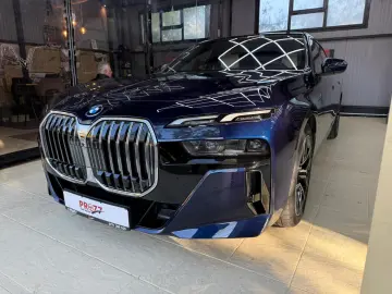 BMW Seria 7 750e xDrive AT PHEV00