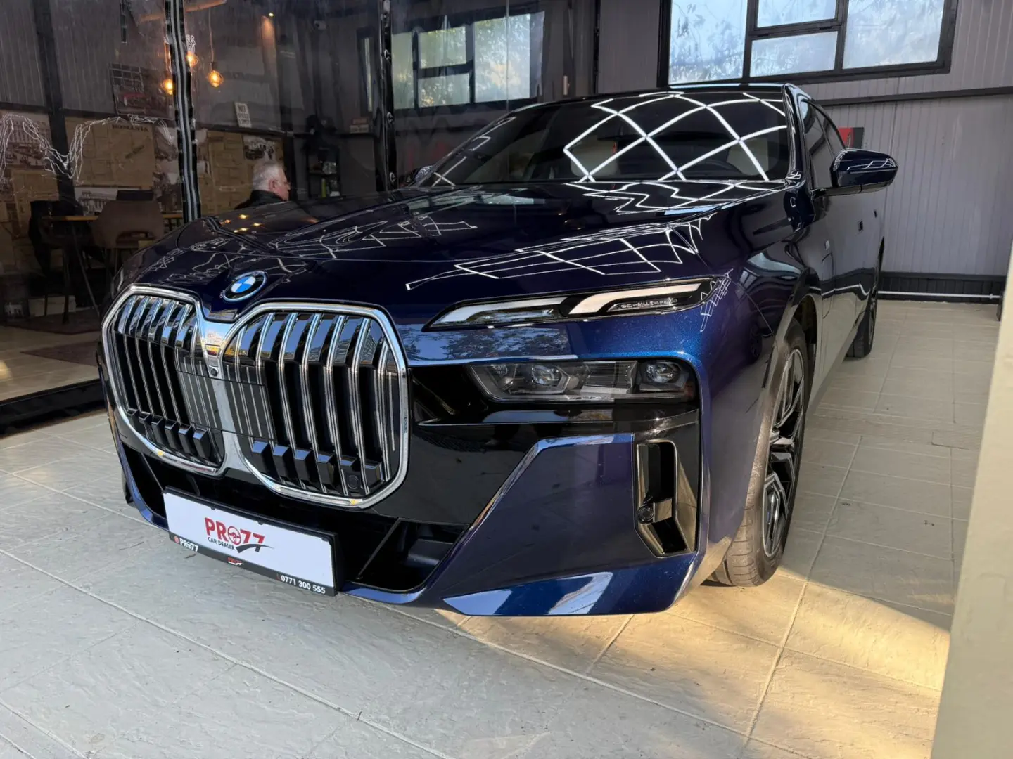 BMW Seria 7 750e xDrive AT PHEV00