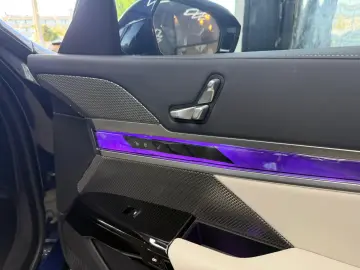 BMW Seria 7 750e xDrive AT PHEV00