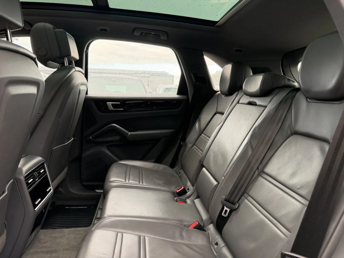 Cayenne E-Hybrid  Vollausstattung!