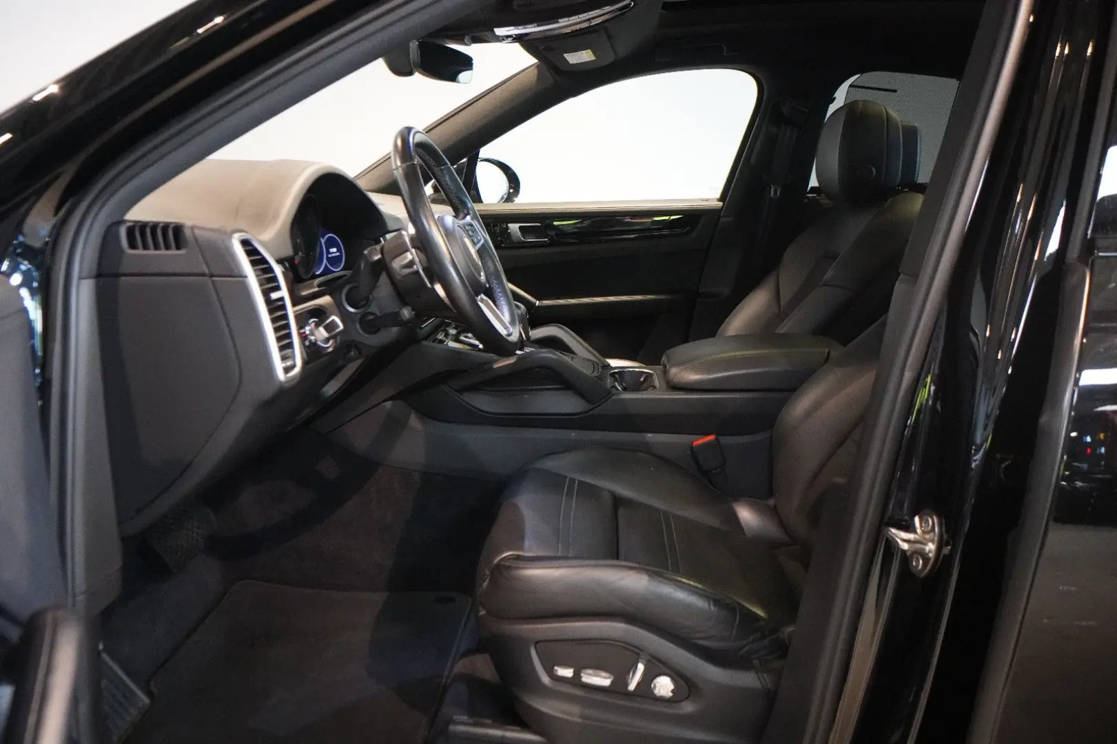 Cayenne Coupe 3.0 -BRD-U-frei-Panorama-Pz-Gepfl.
